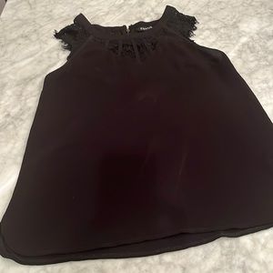 41 Hawthorn black lace neck shirt